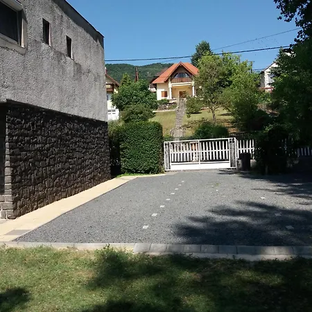 Majestic Apartmanhaz Badacsony Бадачоньтомай